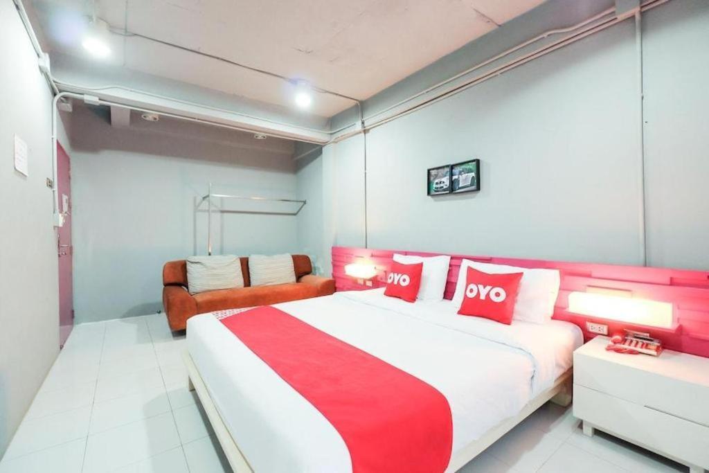 Oyo 292 The Oddy Hip Hotel Patong Eksteriør billede